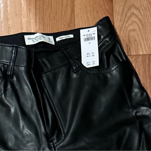 Abercrombie & Fitch Black Faux Leather Skinny Pants - Picture 2 of 2